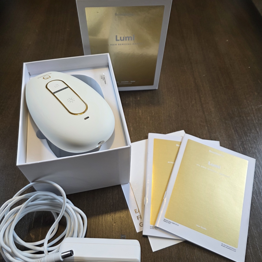 Lumi Hair Removal Device with Accessories
